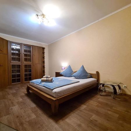 1-Room Luxury Apartment On Sobornyi Avenue 170-V, By Grandhome Zaporizhia Εξωτερικό φωτογραφία