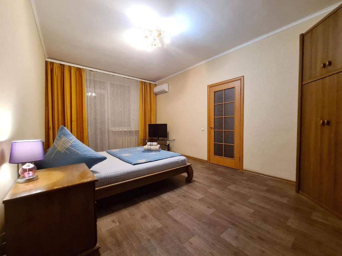 1-Room Luxury Apartment On Sobornyi Avenue 170-V, By Grandhome Zaporizhia Εξωτερικό φωτογραφία