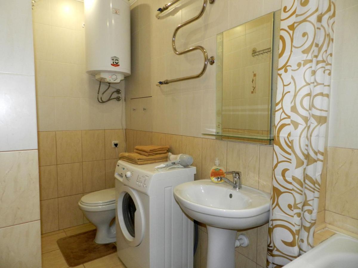1-Room Luxury Apartment On Sobornyi Avenue 170-V, By Grandhome Zaporizhia Εξωτερικό φωτογραφία